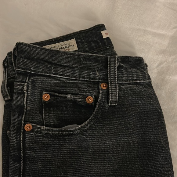 Levi's | Ribcage Straight Ankle in Washed Black | Size 25 - Picture 3 of 6